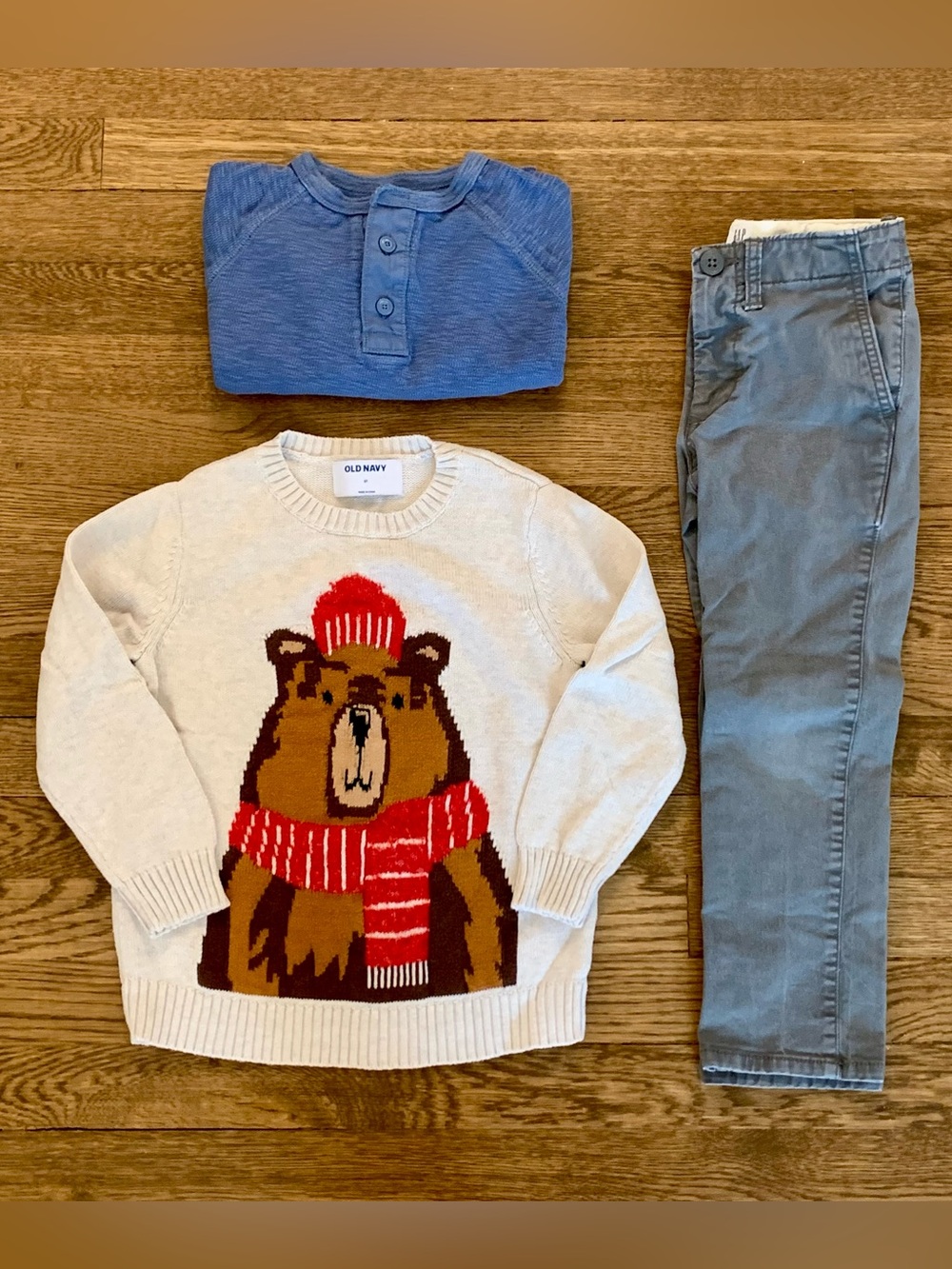 Old Navy & Gap Kids Boys Outfit Bundle Size 5T/5/XS Bear Sweater Henley Chinos
